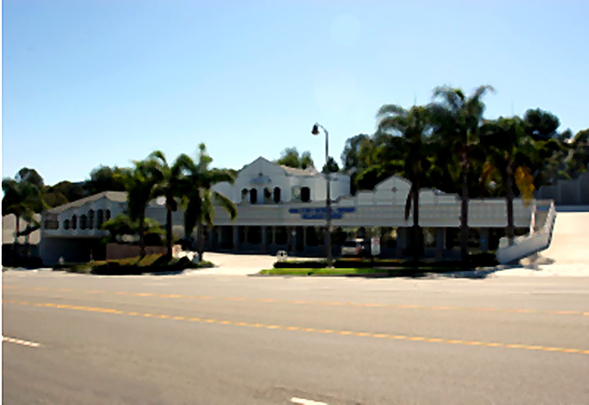 Pacific Palm Plaza mixed-use center in Dana Point
